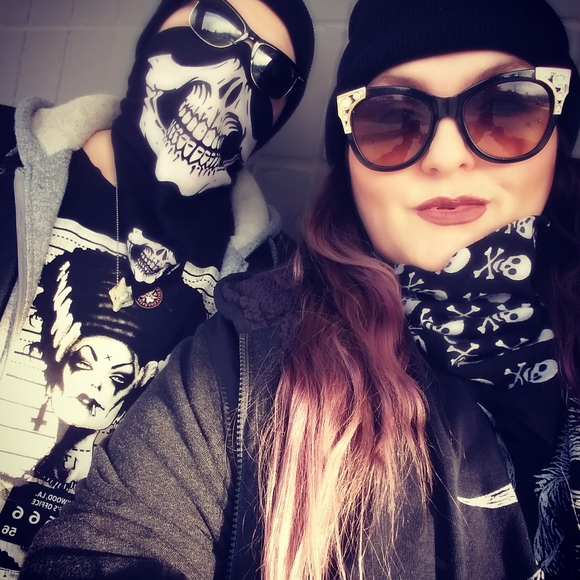 Meet your Posher, Tasha. I'm selling make-up, skin care, accessories, shoes. - Picture 4 of 4